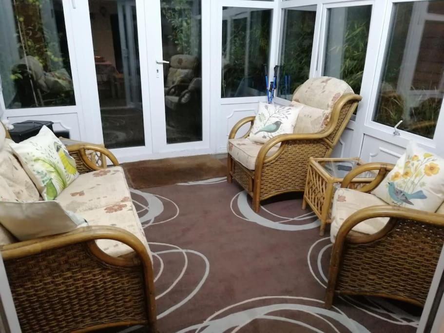 Welsh Miners Cottage Four Bedroom House Treherbert Luaran gambar