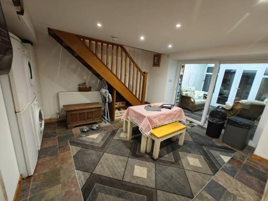 Welsh Miners Cottage Four Bedroom House Treherbert Luaran gambar