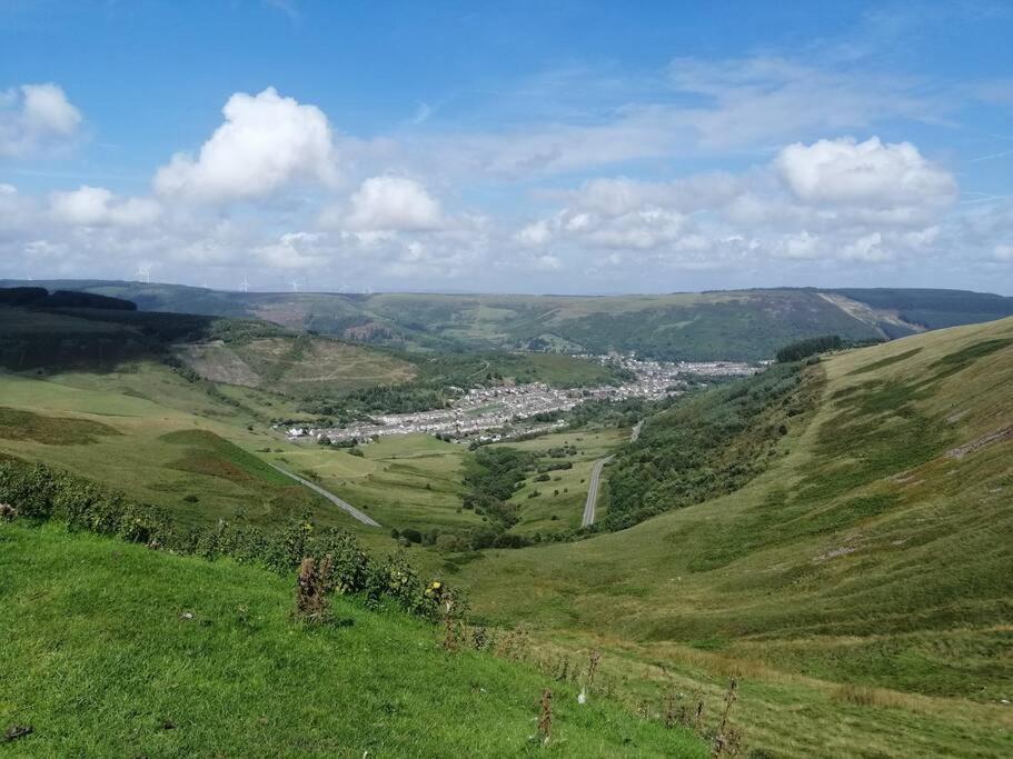 Welsh Miners Cottage Four Bedroom House Treherbert Luaran gambar